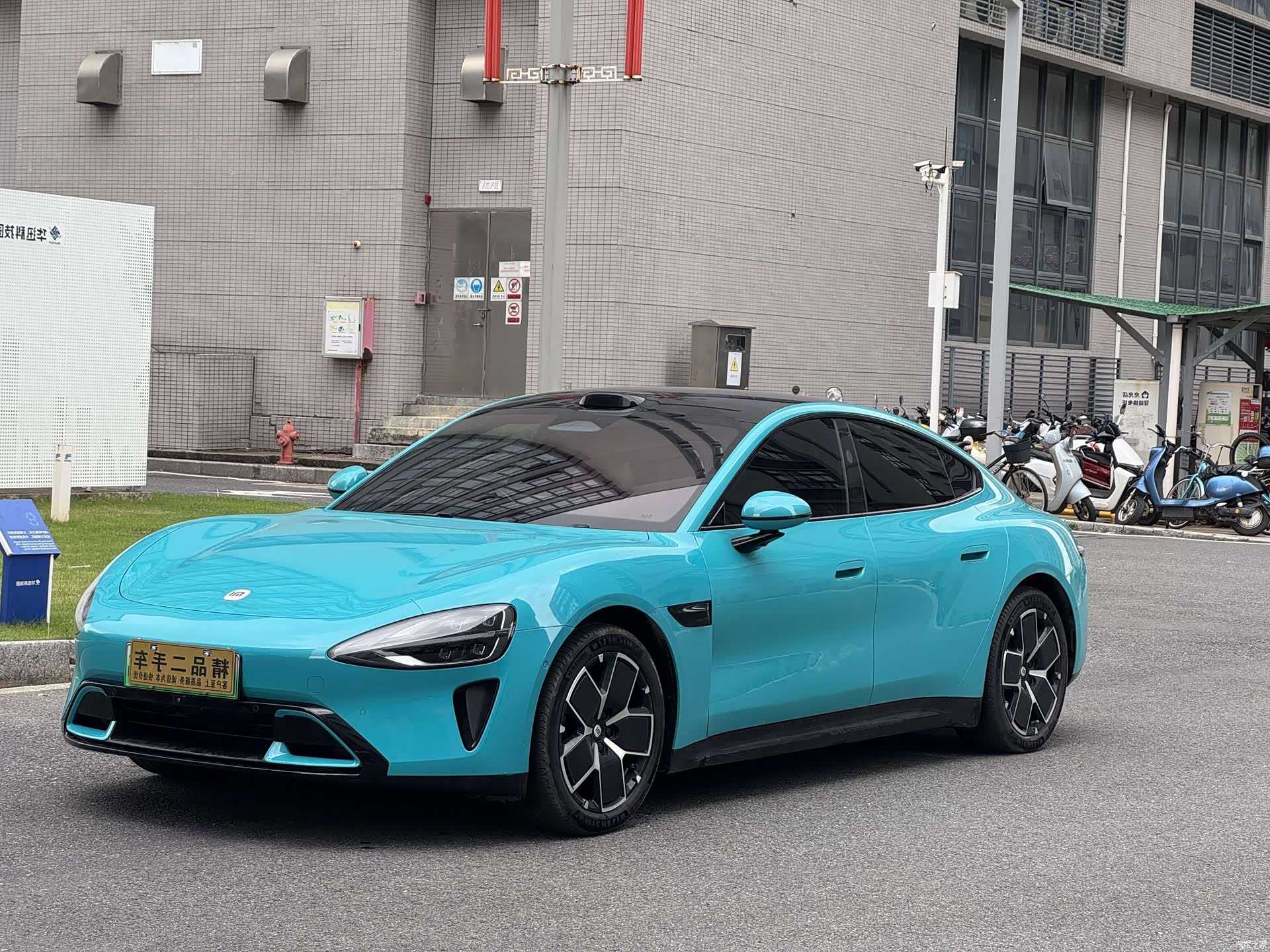 Xiaomi SU7, 2025 3