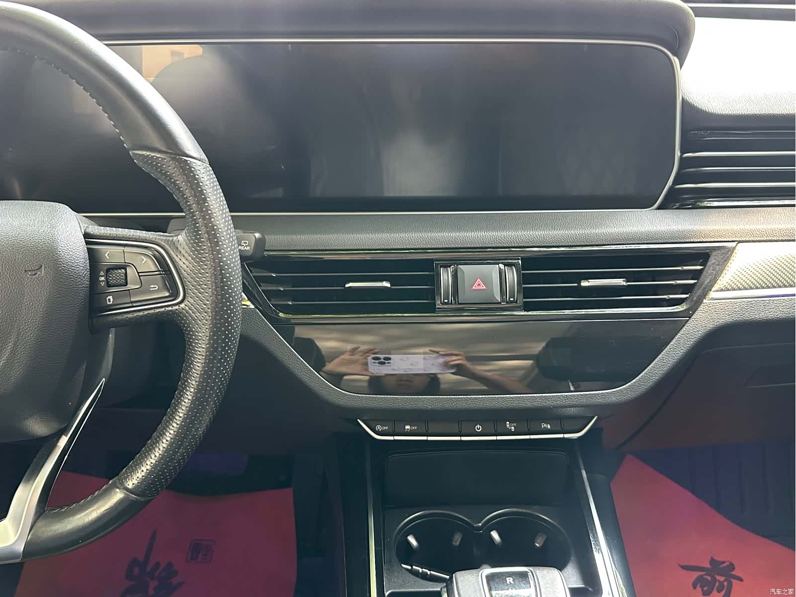Hongqi HS5, 2020 12