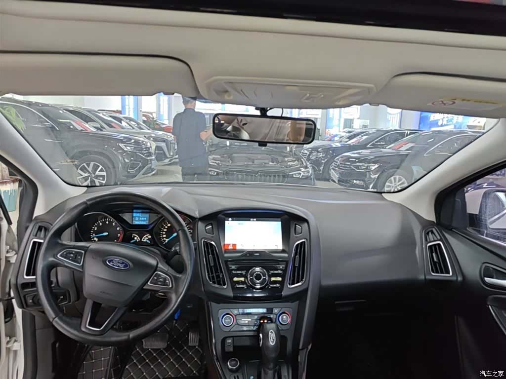 Ford Focus, 2017 10
