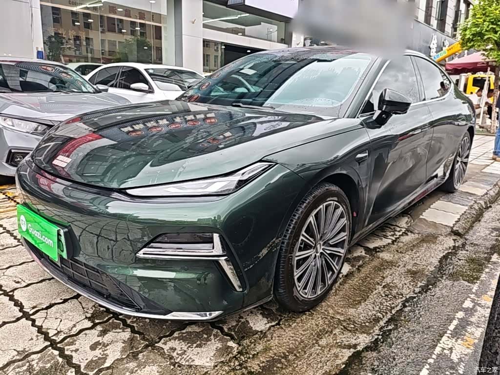 Geely 8, 2025 1