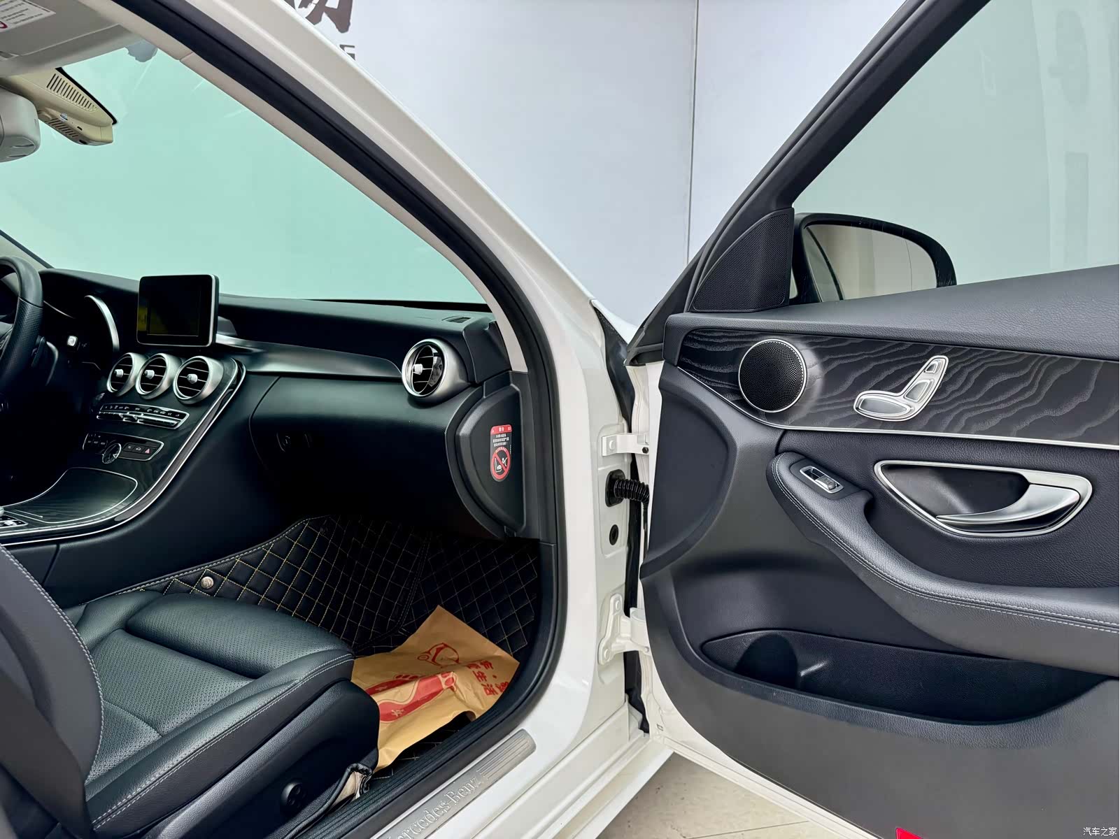 Mercedes-Benz C-Class, 2018 13