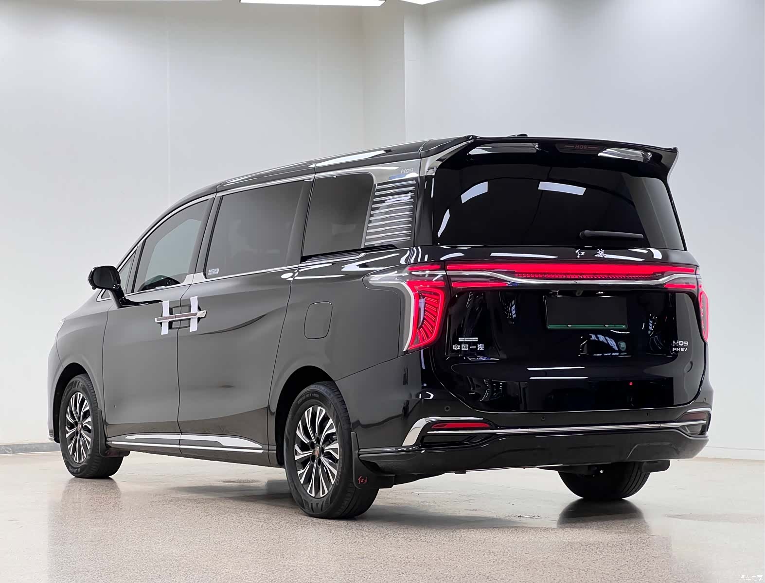 Hongqi HQ9, 2024 все фото