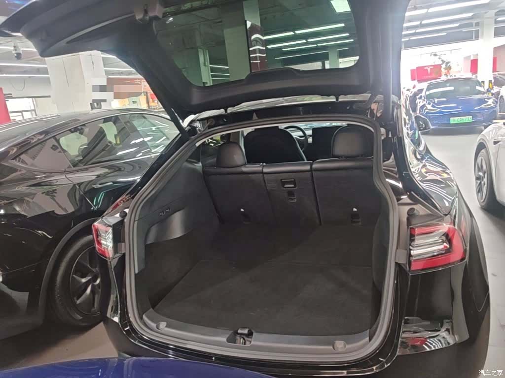 Tesla Model Y, 2022 19
