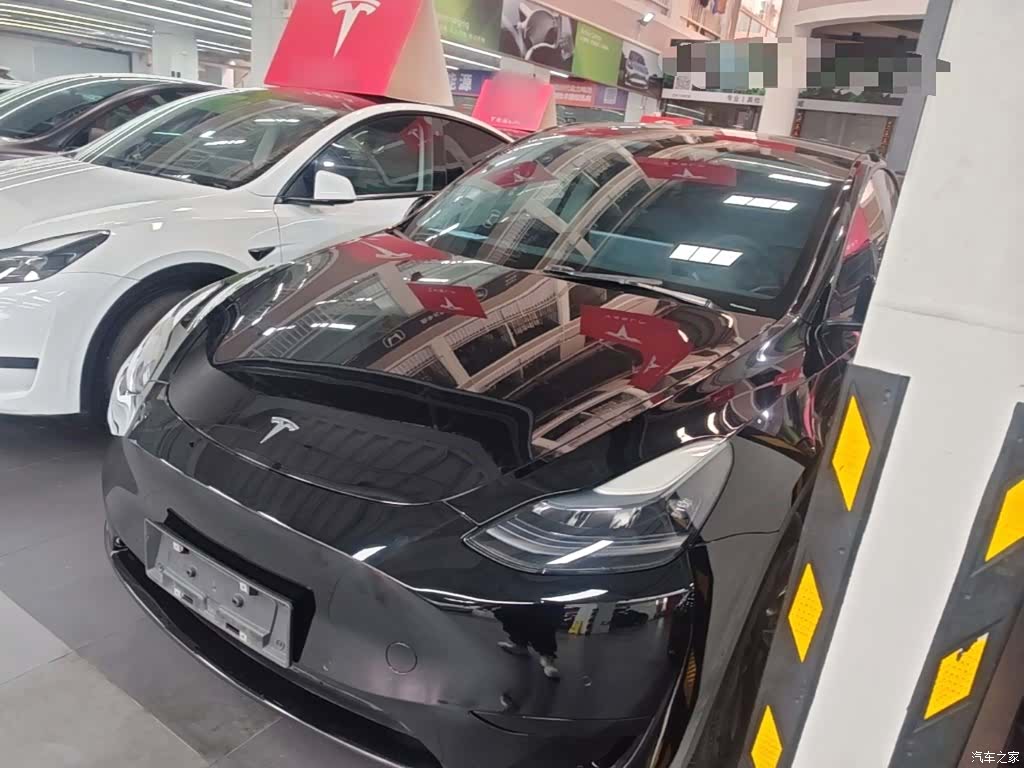 Tesla Model Y, 2022 1