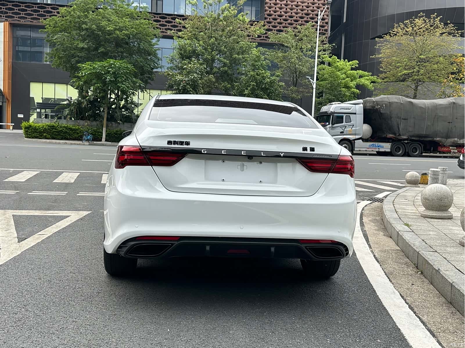 Geely Binray, 2021 15