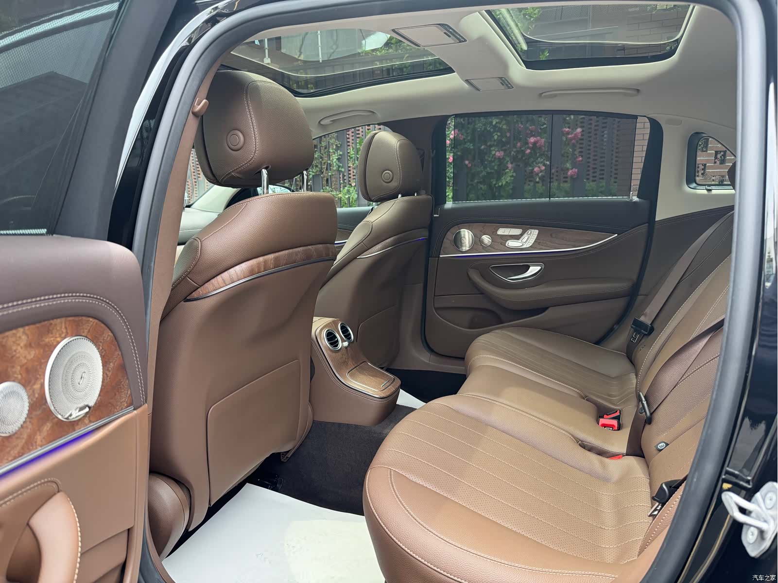 Mercedes-Benz E-Class, 2023 все фото