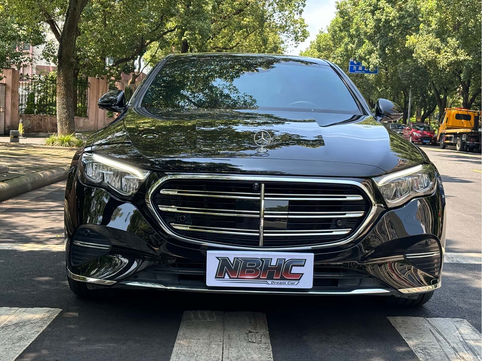Mercedes-Benz E-Class, 2025 2