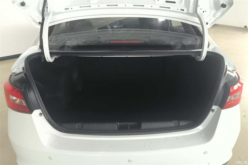 Chery 5, 2017 4