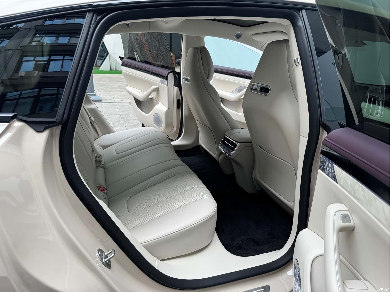 Luxeed S7, 2025 15