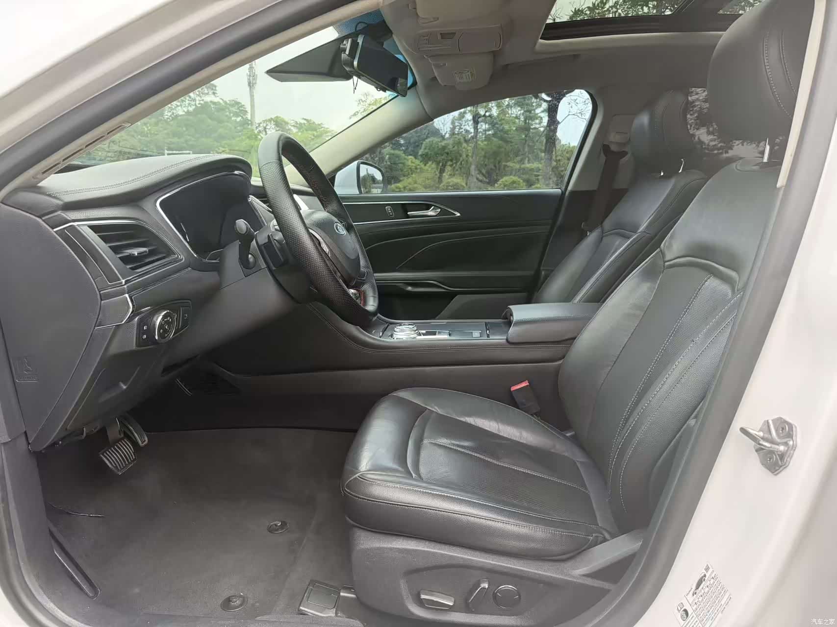 Ford Taurus, 2017 4