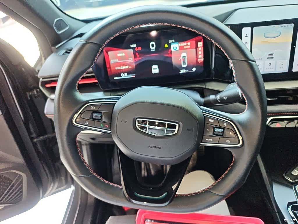 Geely Binray, 2022 11