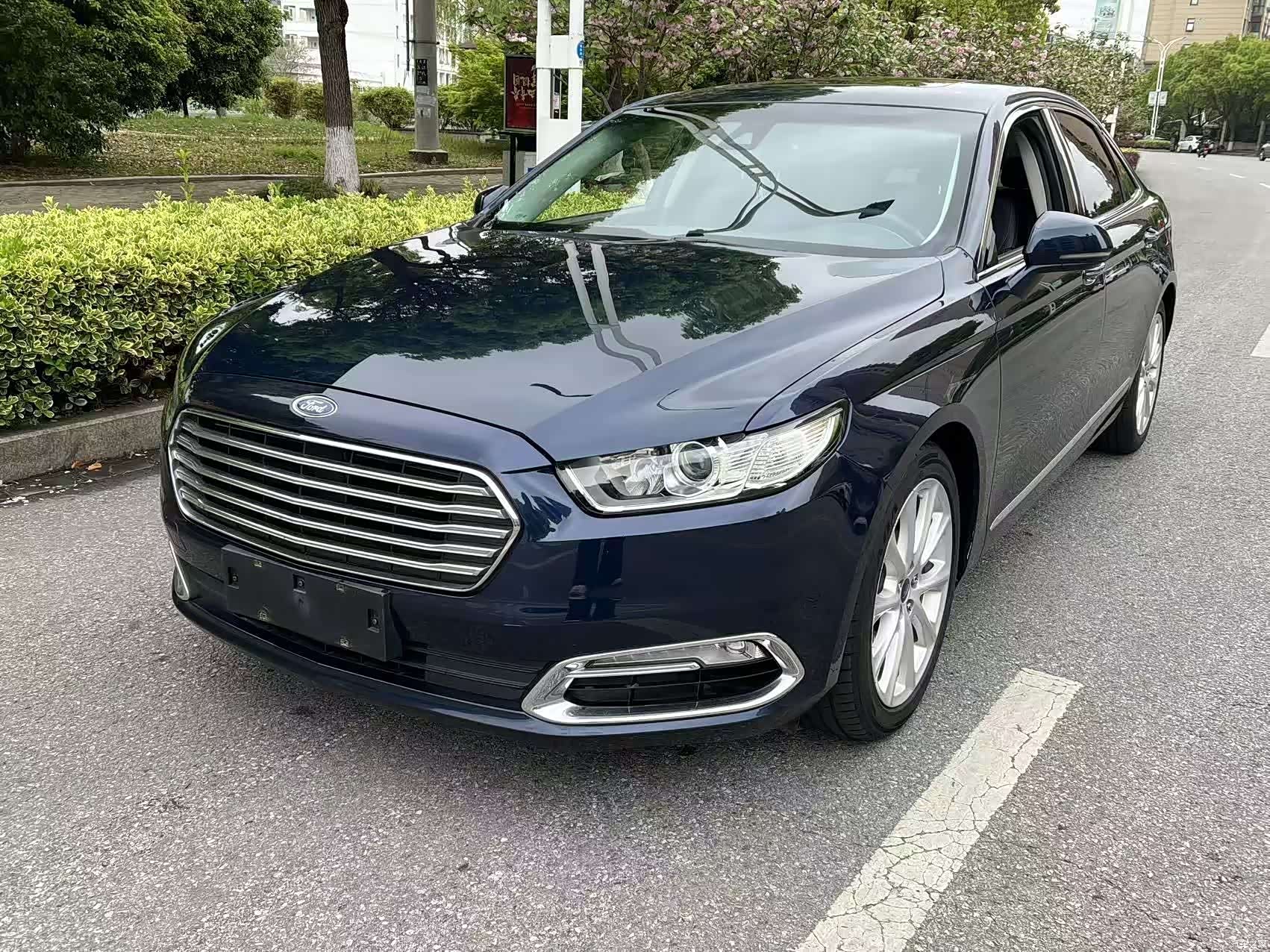 Ford Taurus