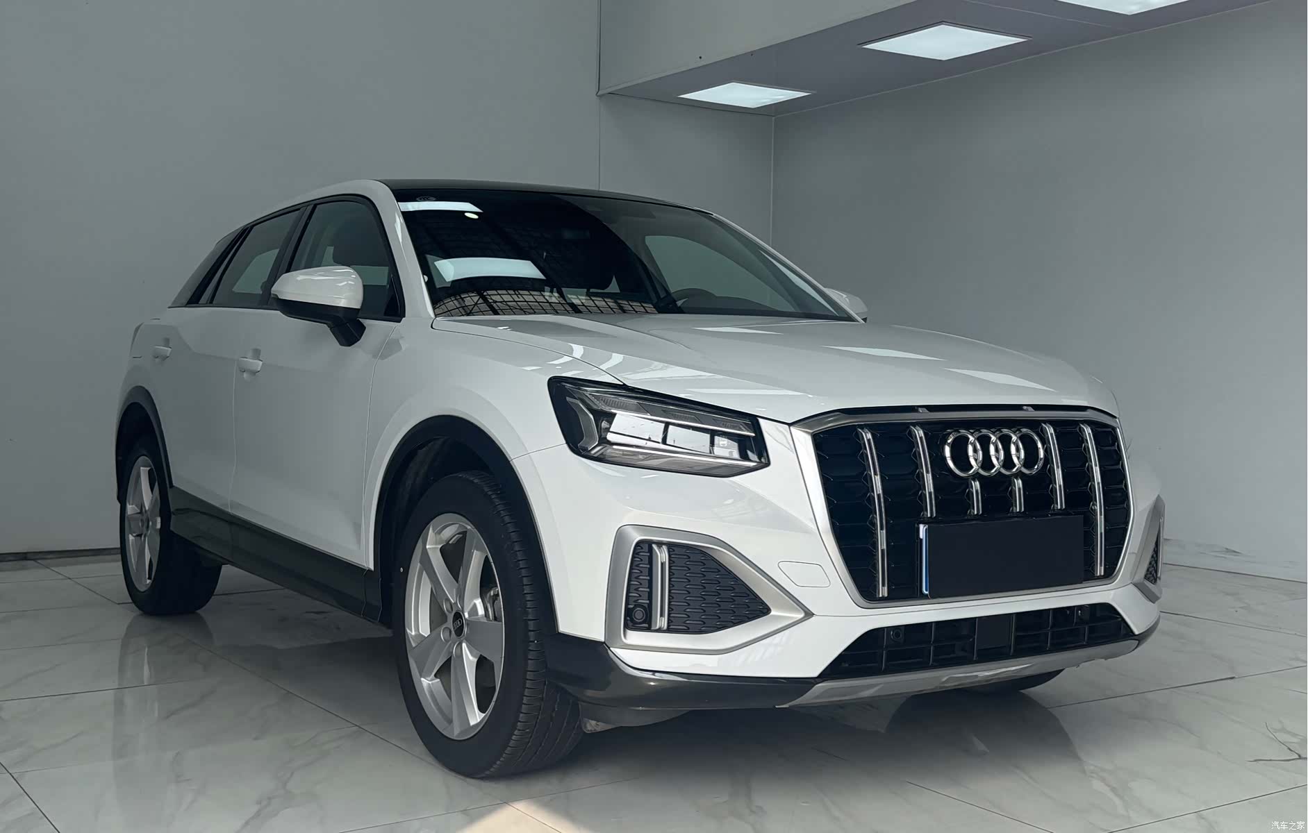 Audi Q2L, 2021 3