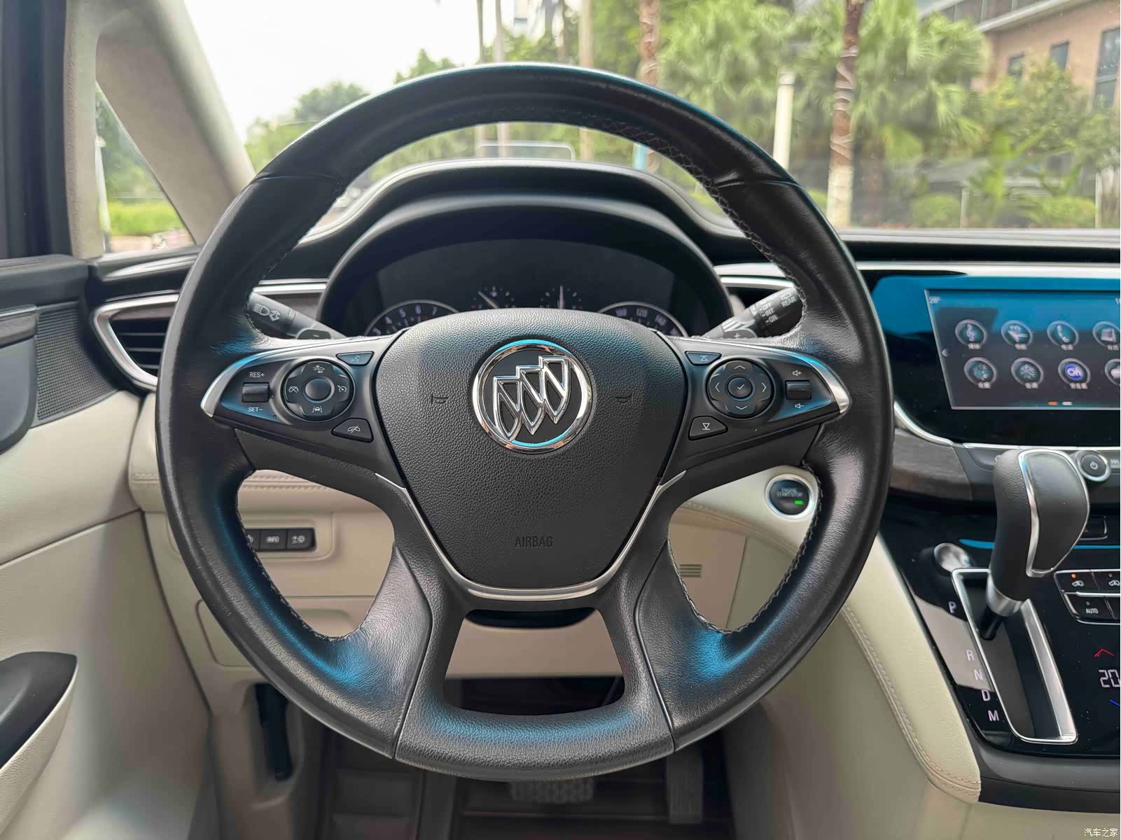 Buick GL8, 2017 12