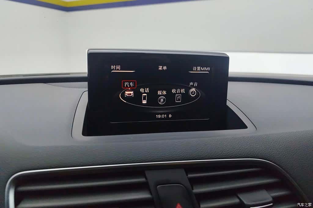 Audi Q3, 2018 13