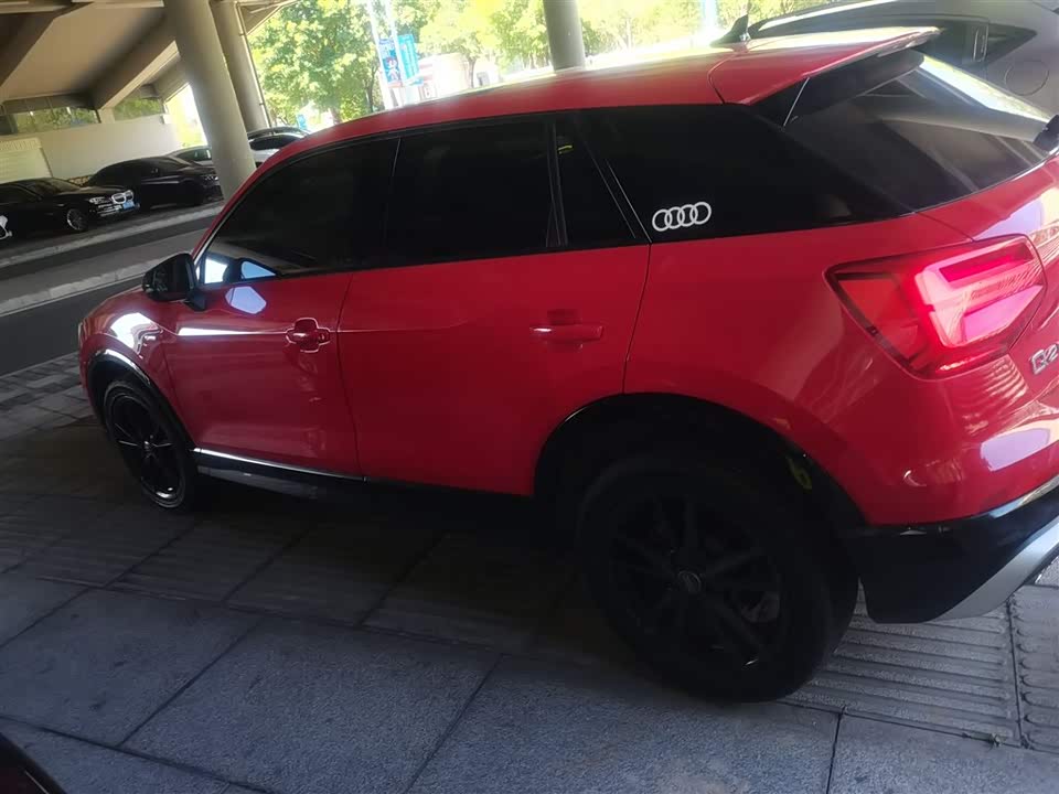 Audi Q2L