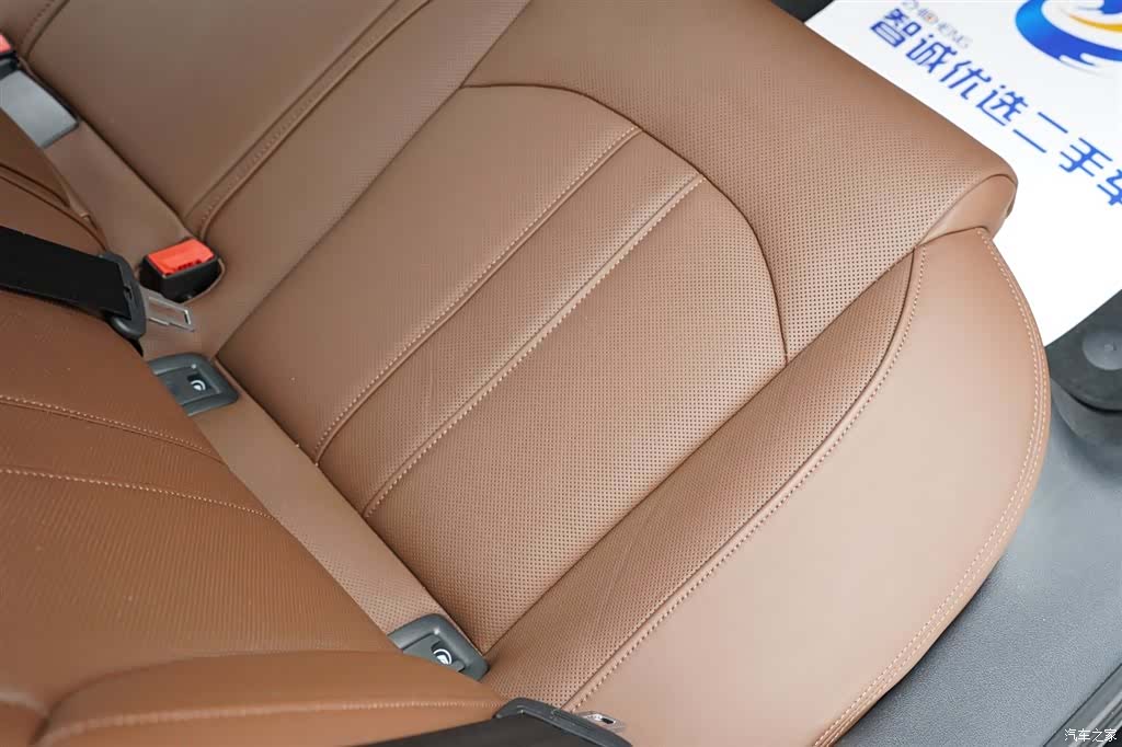 Audi A6L, 2015 11
