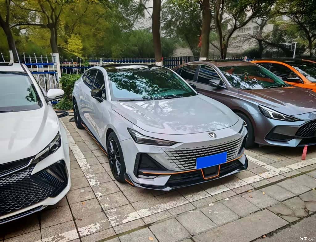 Changan UNI-V, 2023 3