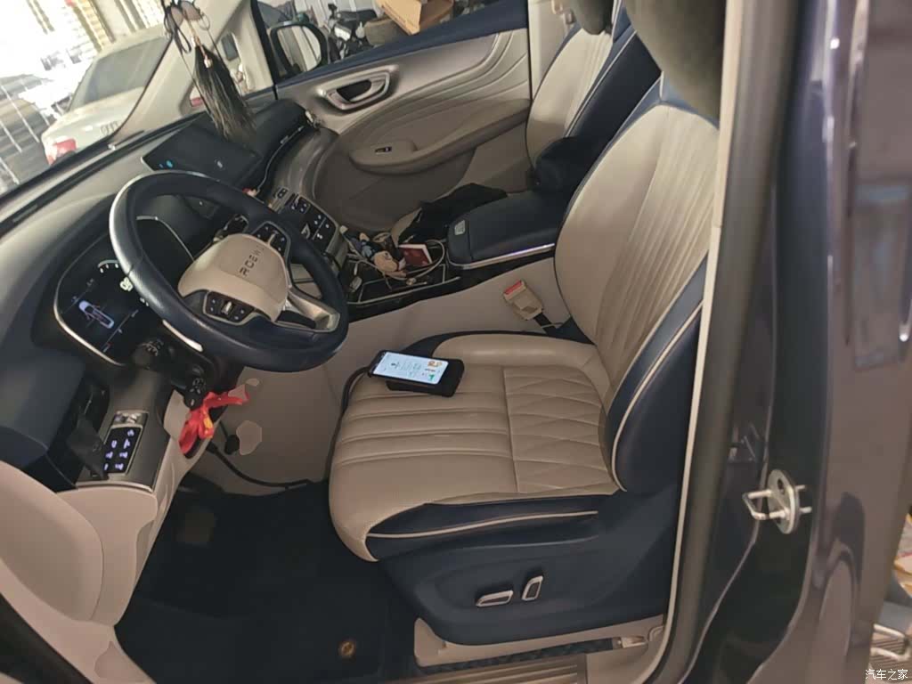 Roewe iMAX8, 2021 15