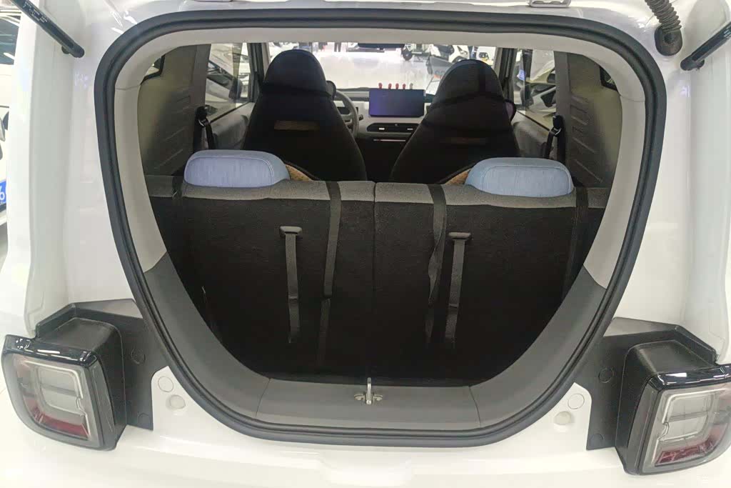 Geely Panda, 2025 4