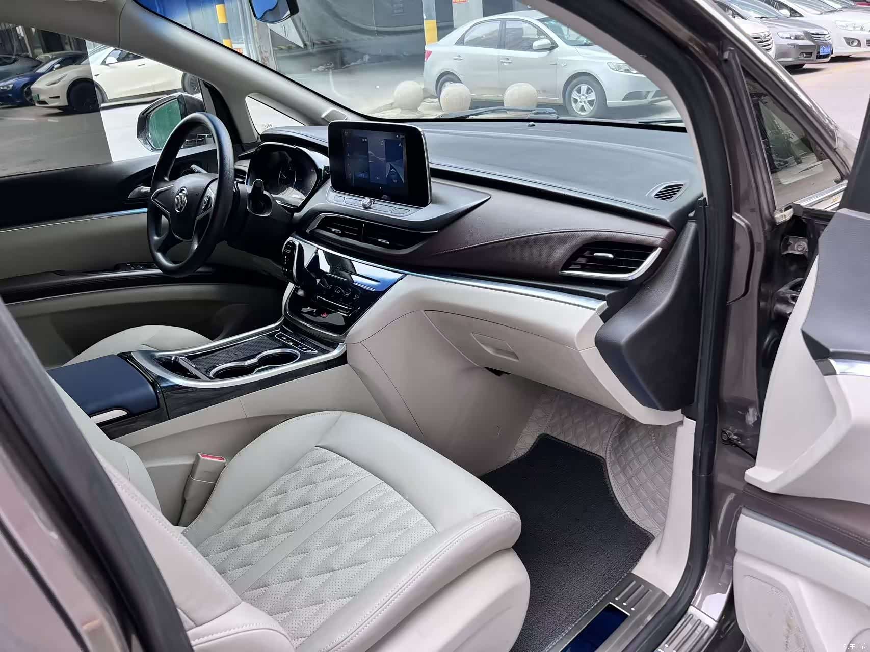 Buick GL8, 2022 8
