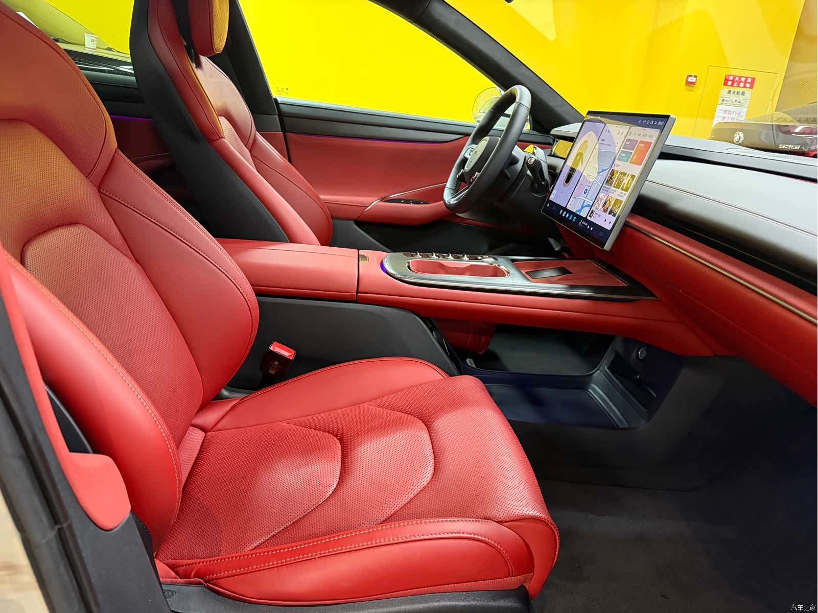 Xiaomi SU7, 2024 8