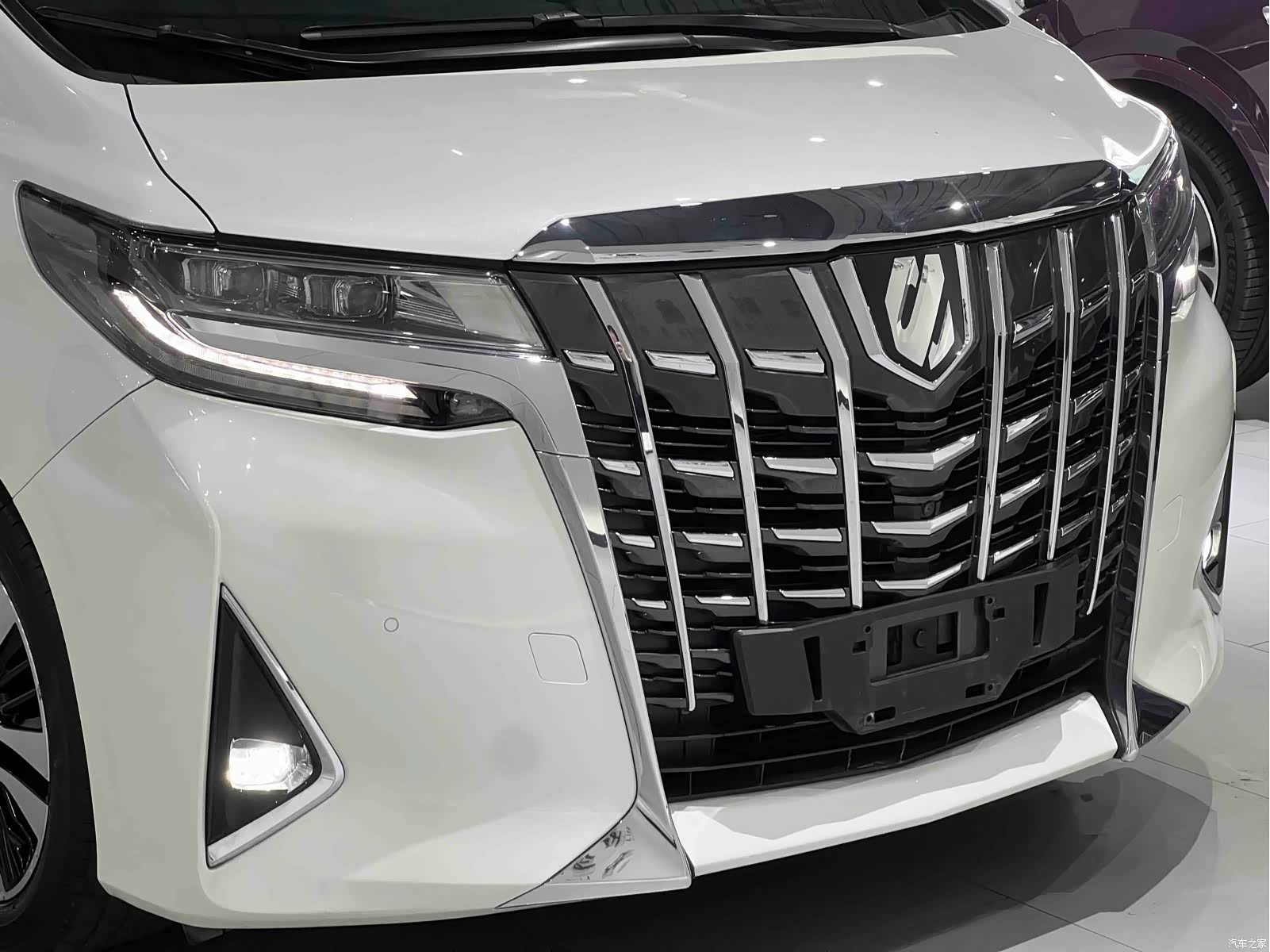 Toyota Alphard, 2018 10