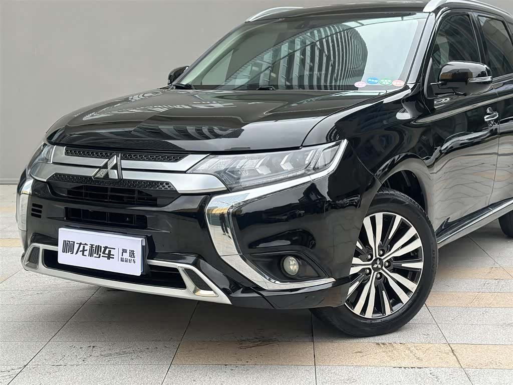 Mitsubishi Outlander, 2022 15