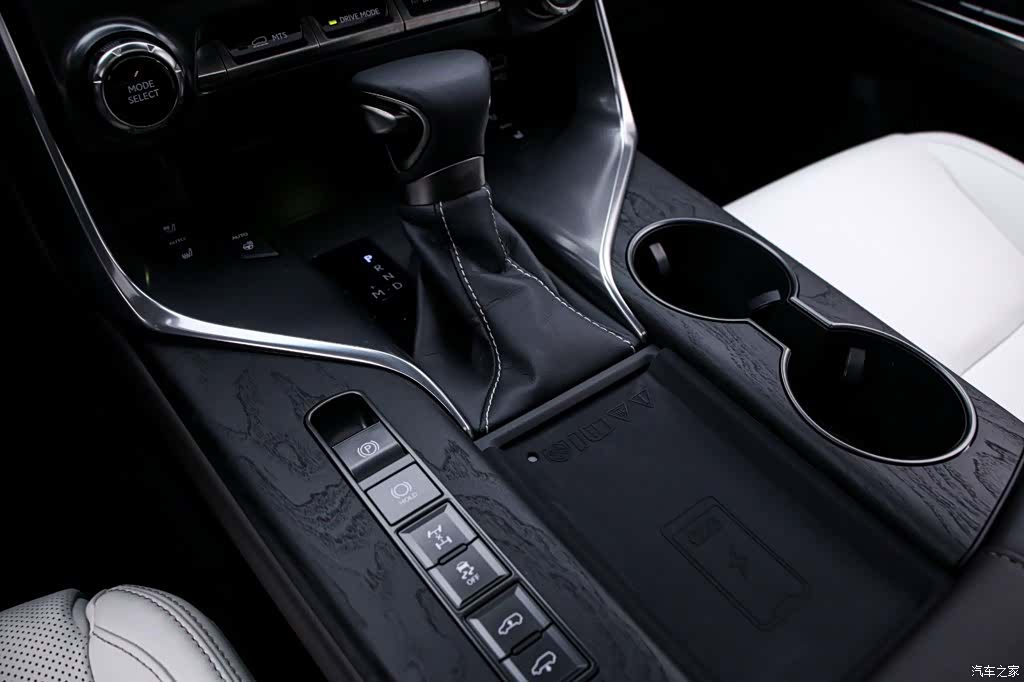 Lexus LX, 2024 9