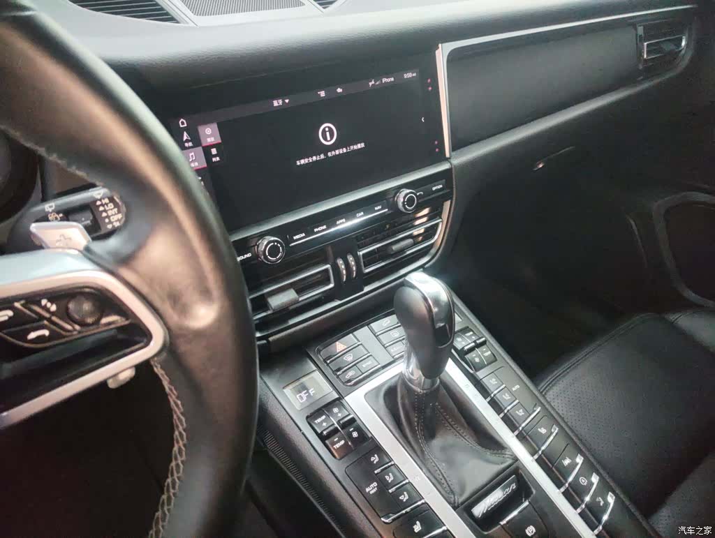 Porsche Macan, 2021 9