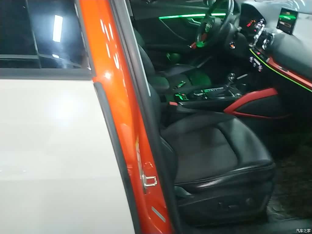 Audi Q2L, 2019 25
