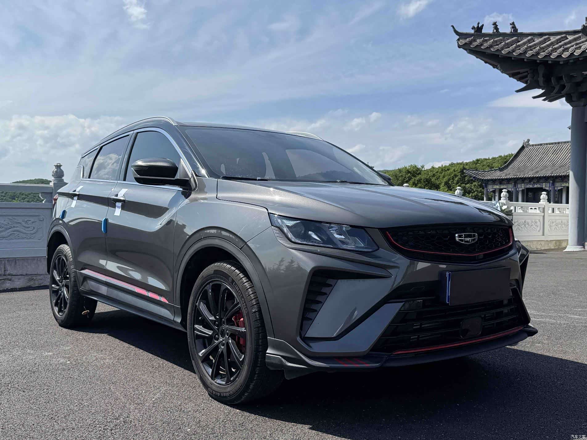 Geely Coolray, 2022 3