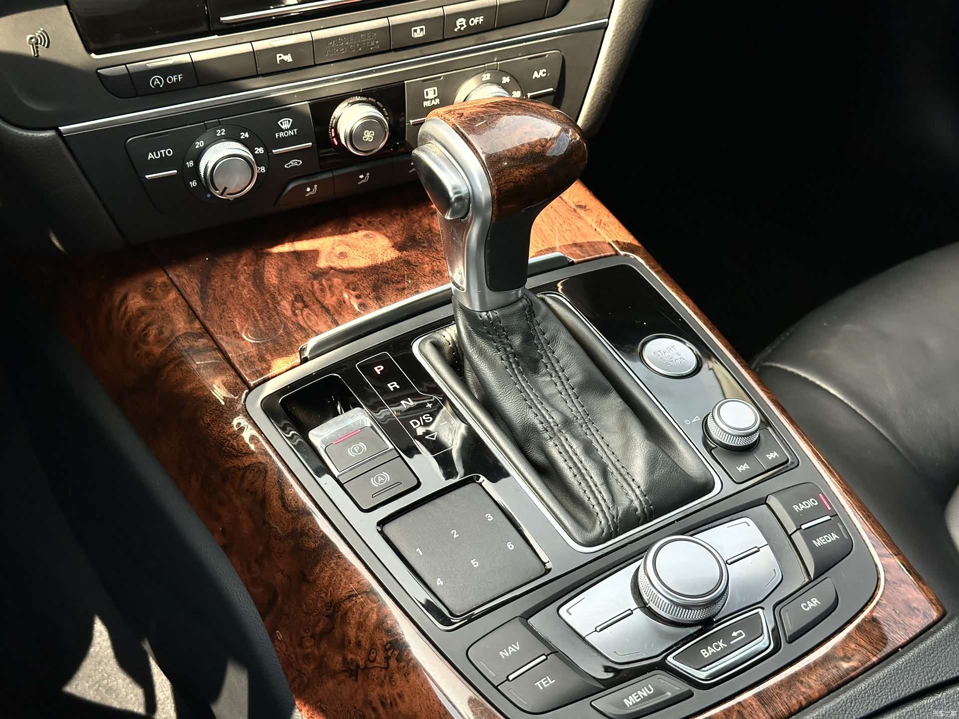 Audi A6L, 2015 14