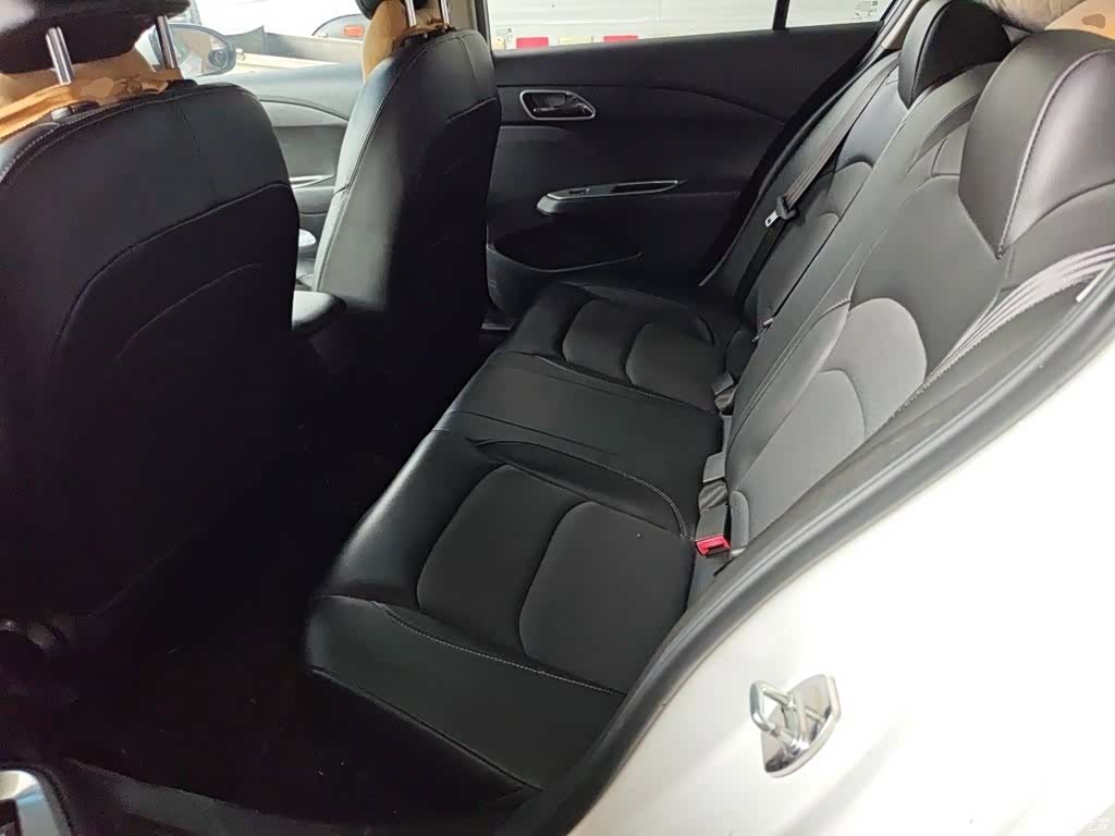 Chevrolet 320, 2018 13