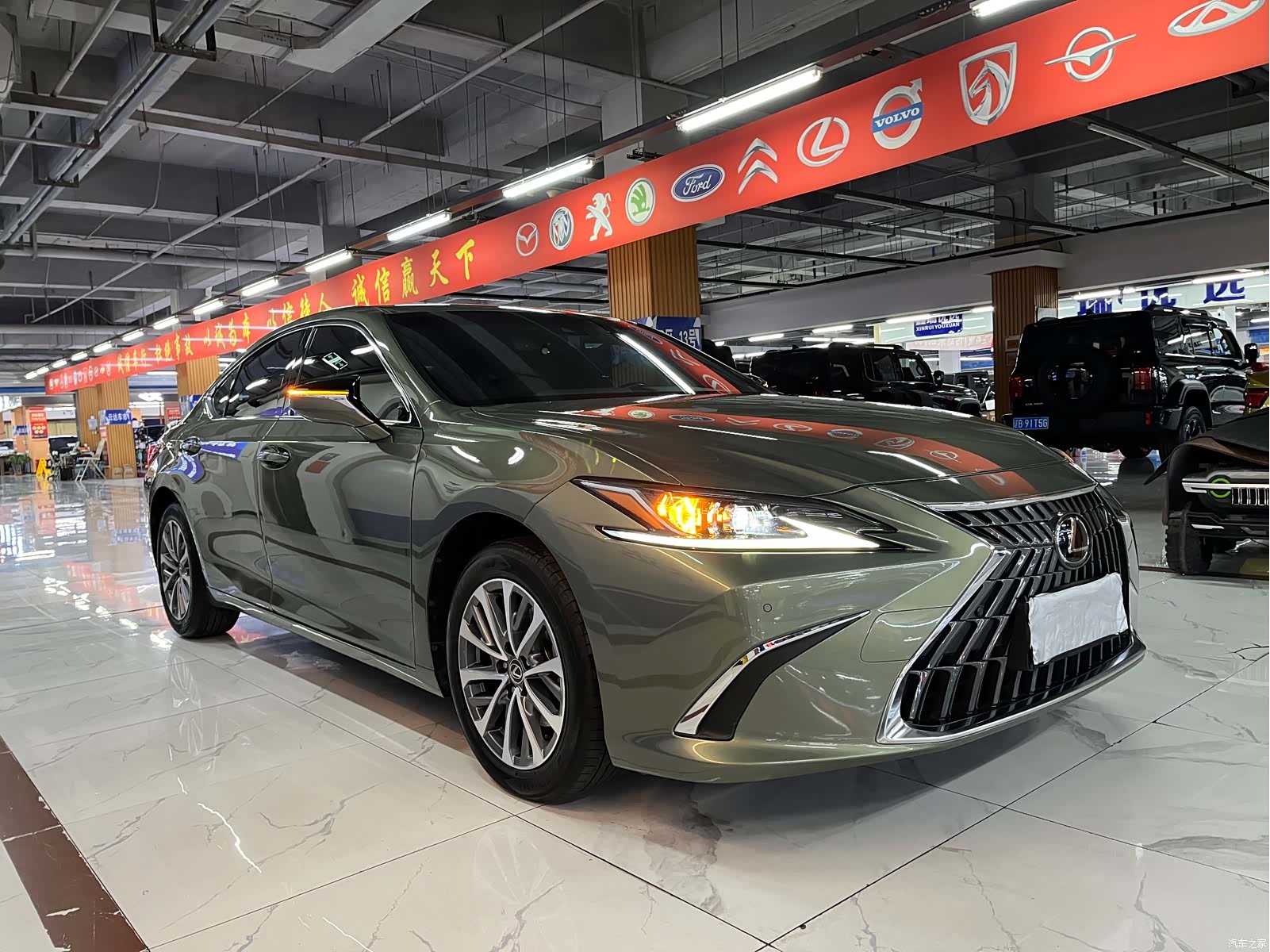 Lexus ES, 2023 6