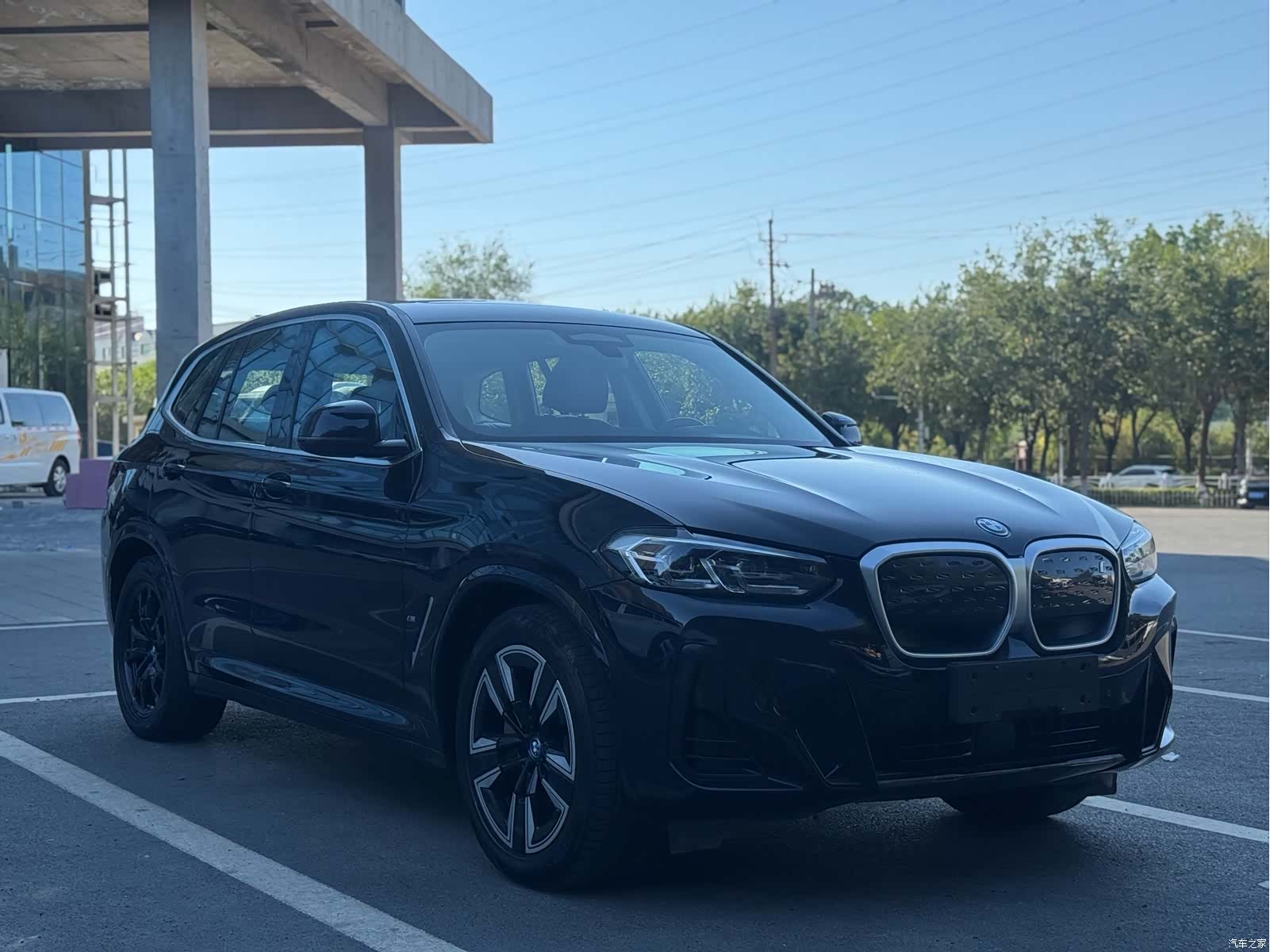 BMW iX3, 2023 3
