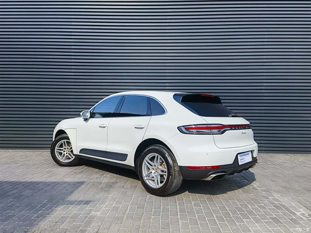 Porsche Macan, 2020 все фото