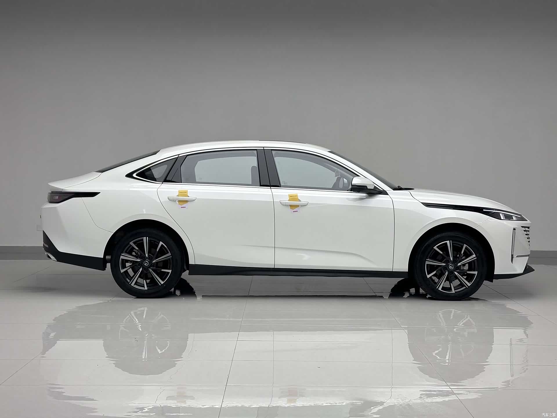 Changan Eado, 2026 все фото