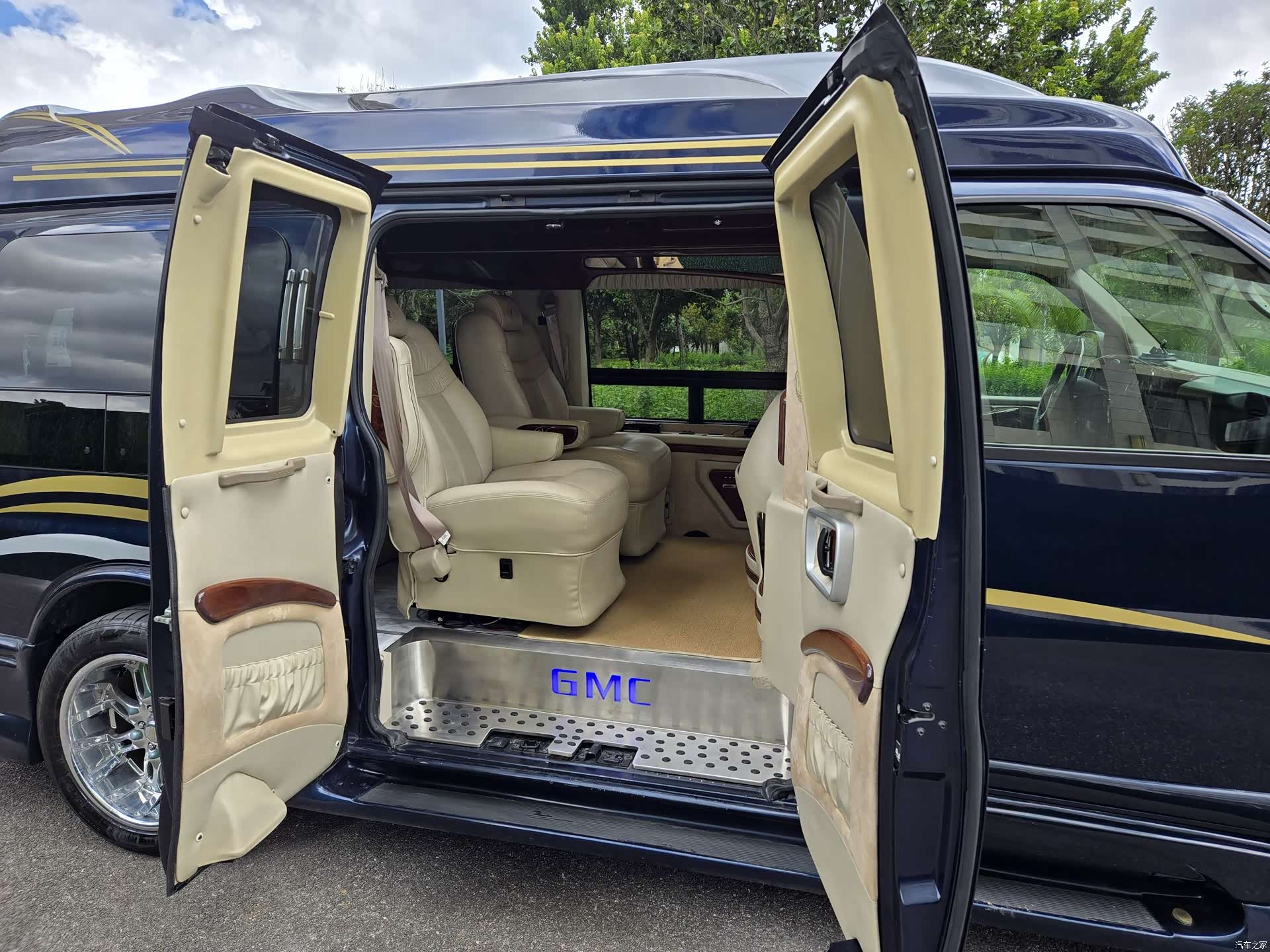 GMC SAVANA, 2013 8