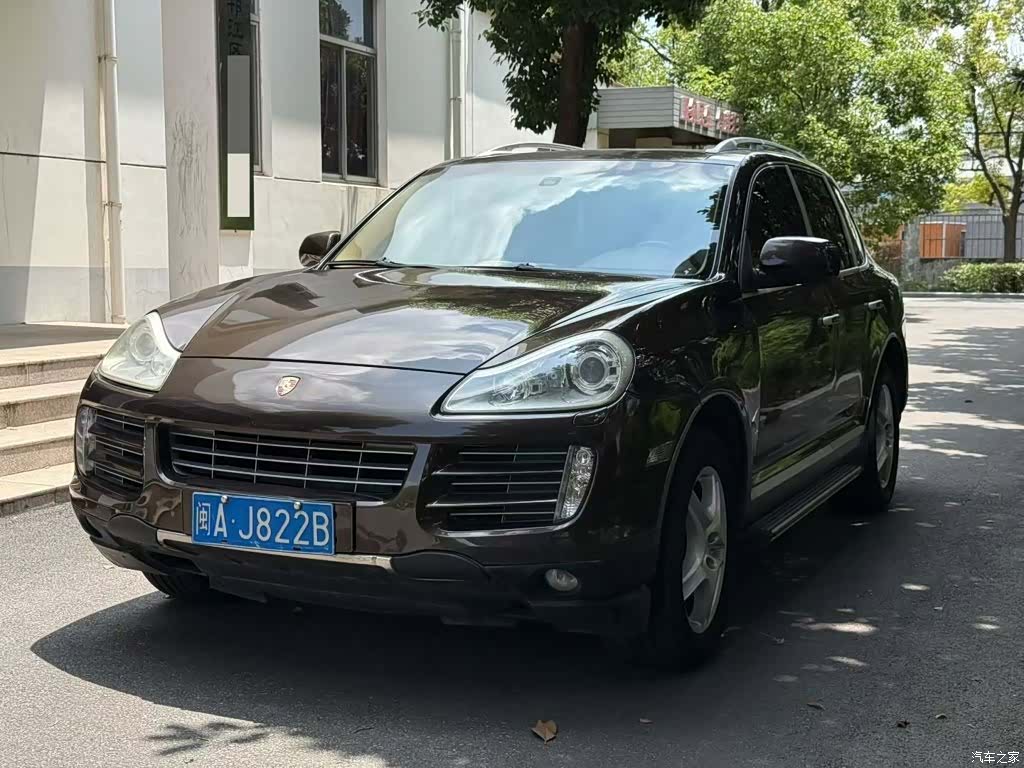 Porsche Cayenne, 2010 1