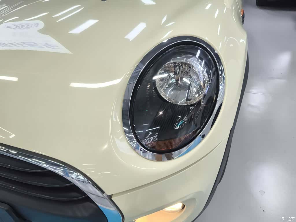 Mini ONE, 2019 18