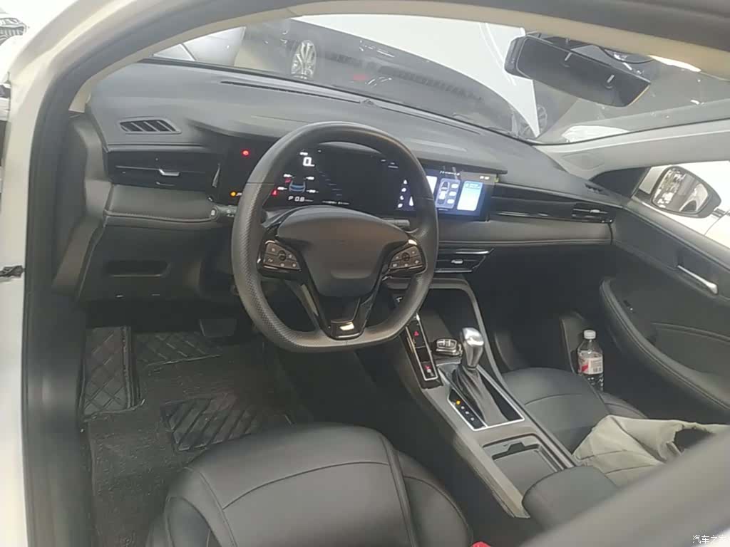 Roewe i5, 2024 10