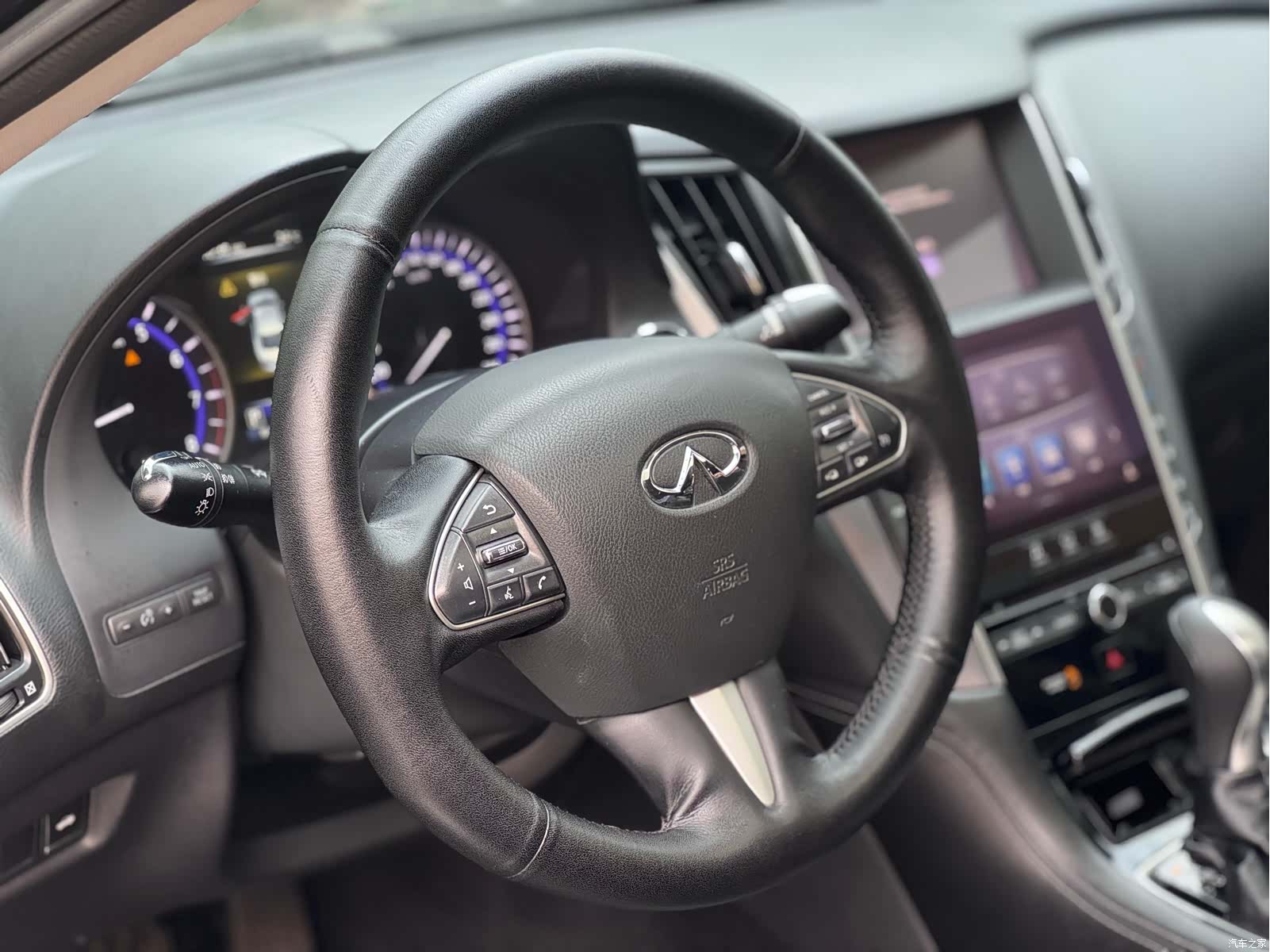 Infiniti Q50L, 2017 все фото