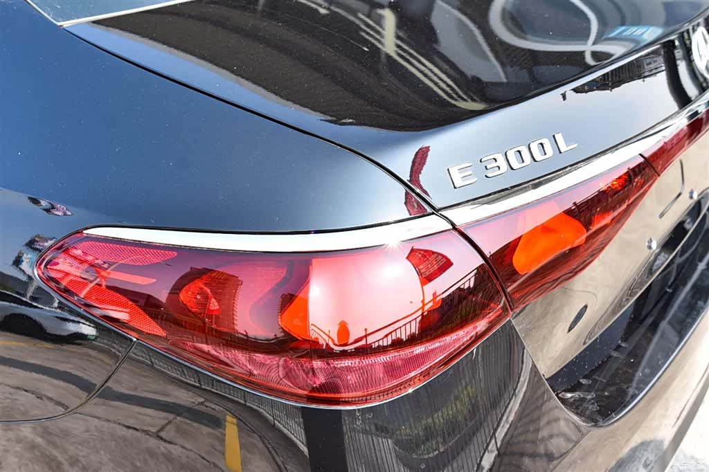 Mercedes-Benz E-Class, 2026 6
