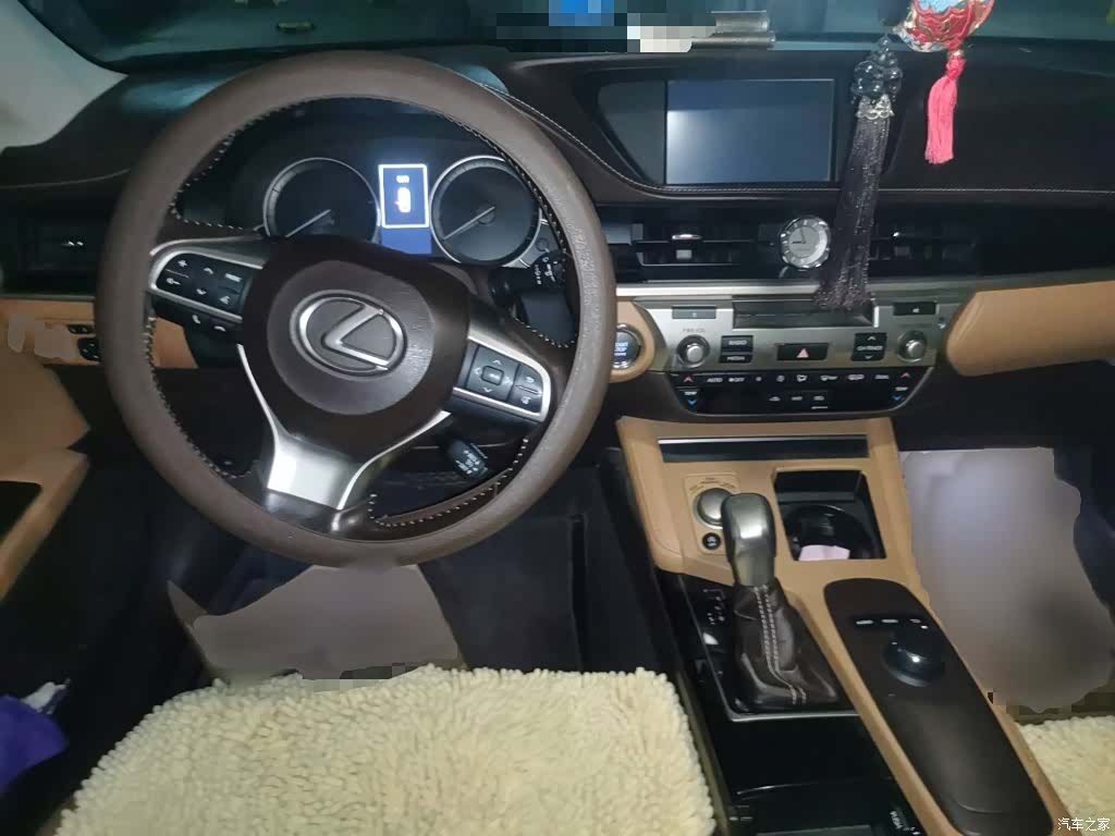 Lexus ES, 2017 13