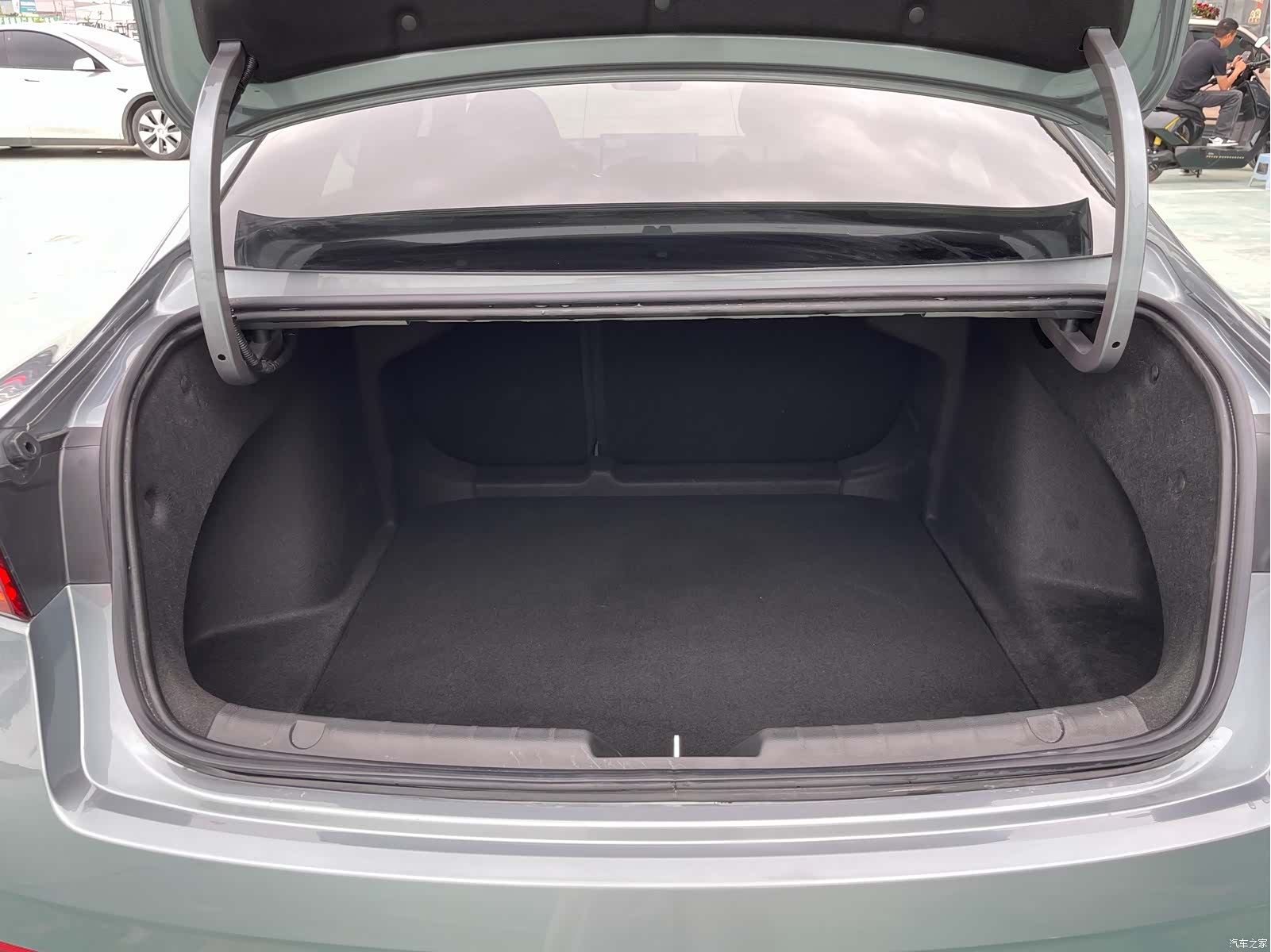 Geely Preface, 2025 12