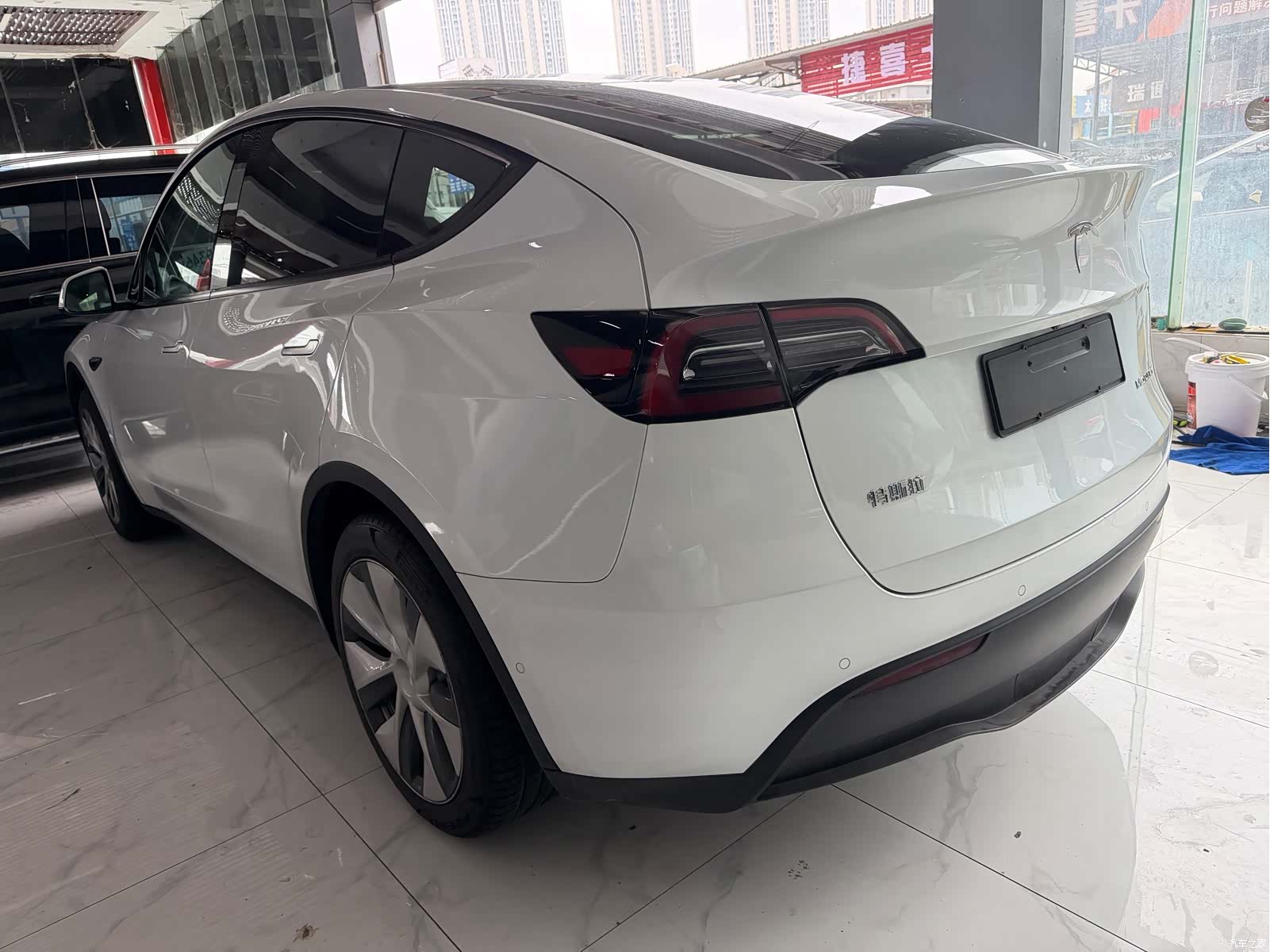 Tesla Model Y, 2023 7