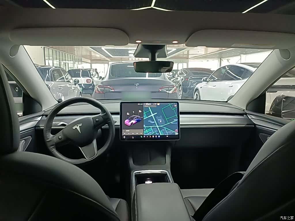 Tesla Model Y, 2021 10