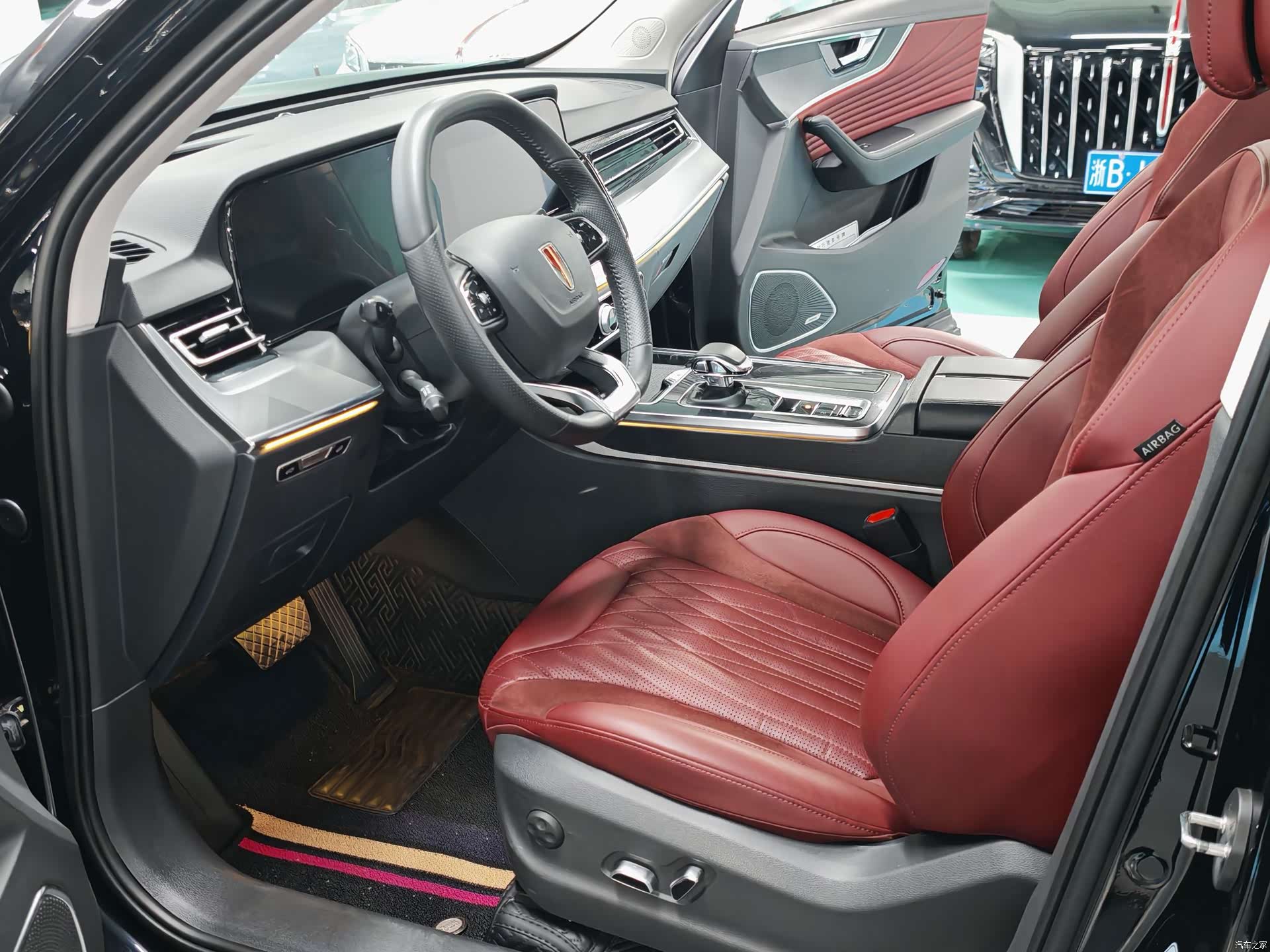 Hongqi HS5, 2024 7