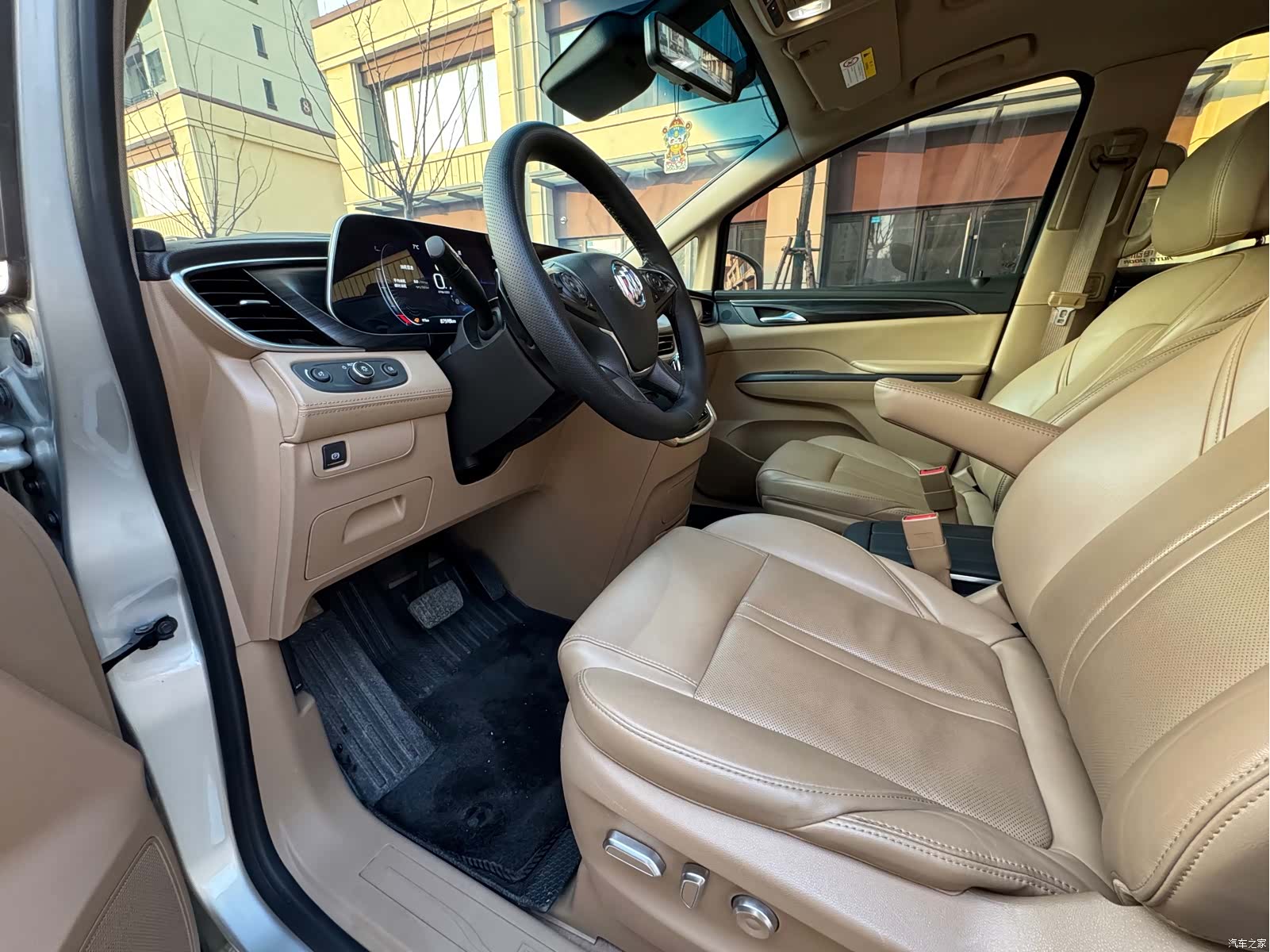 Buick GL8, 2020 4
